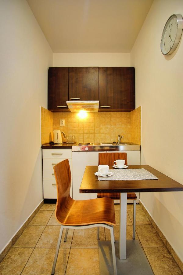 Apartman Studio Lux S Terasou Harmony V Thermal Parku Besenova S Vyhladom Na Bazeny 外观 照片